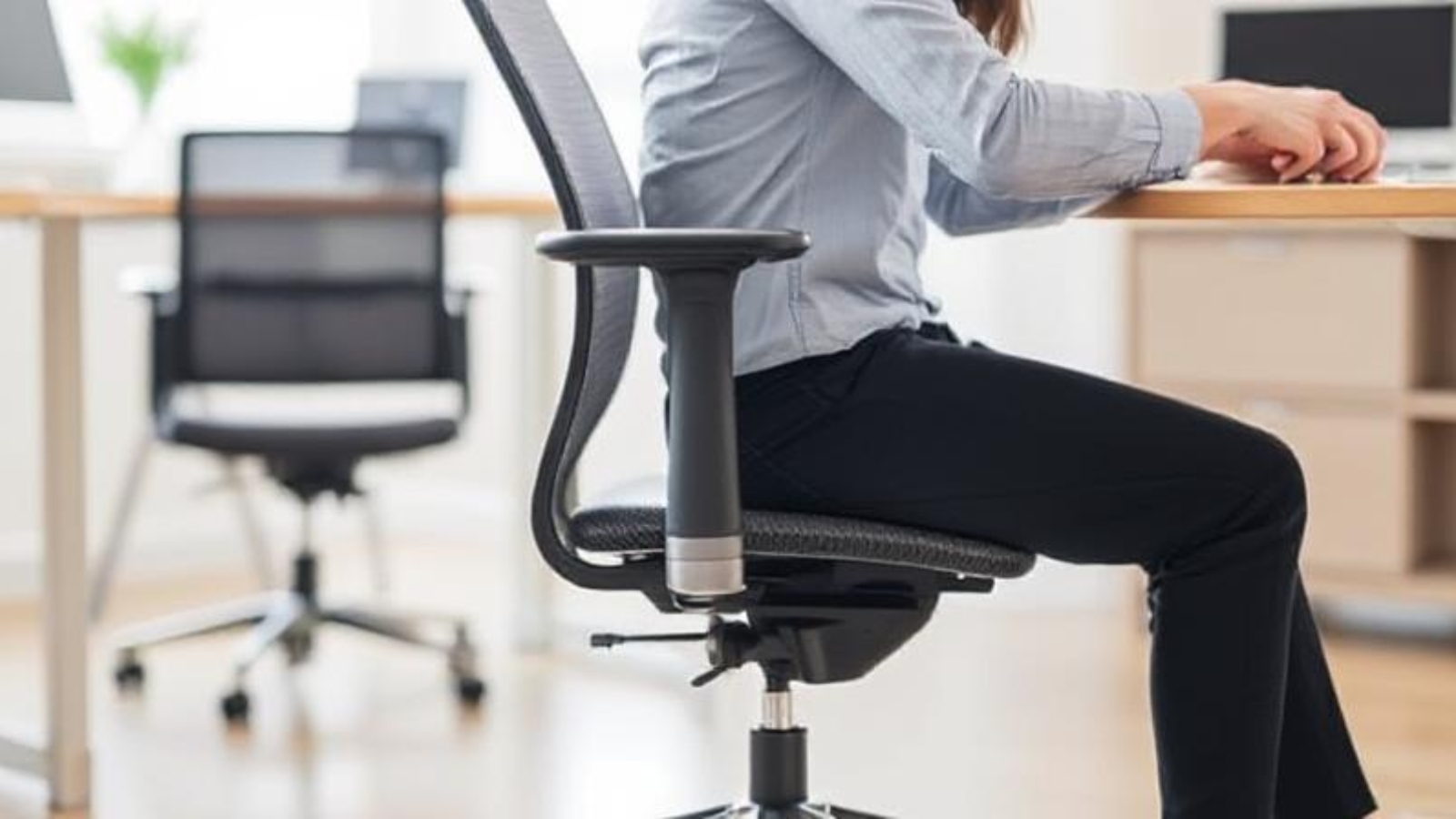 تنظیم صندلی اداری